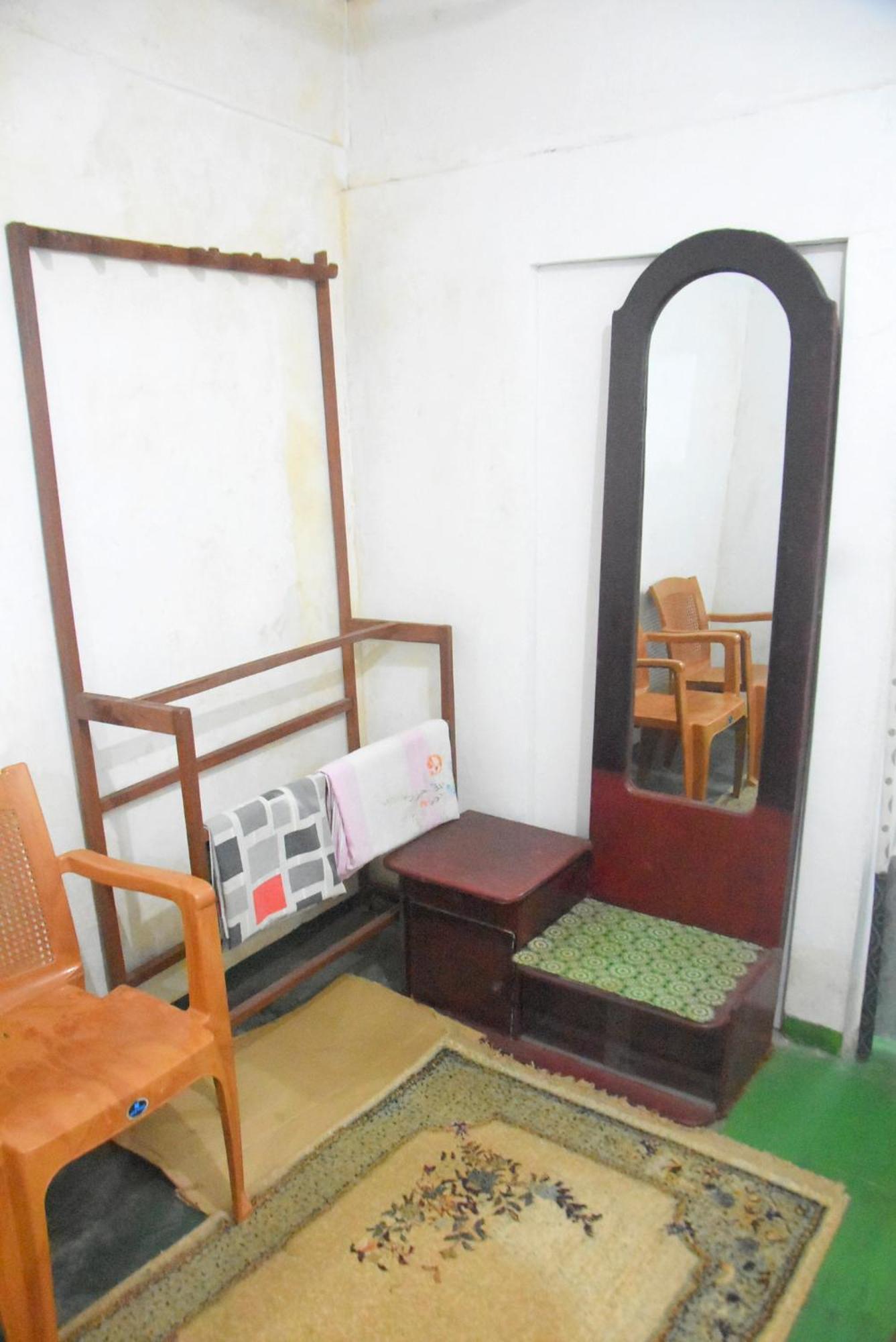 Meera Homestay & Guest House Anuradhapura Bagian luar foto
