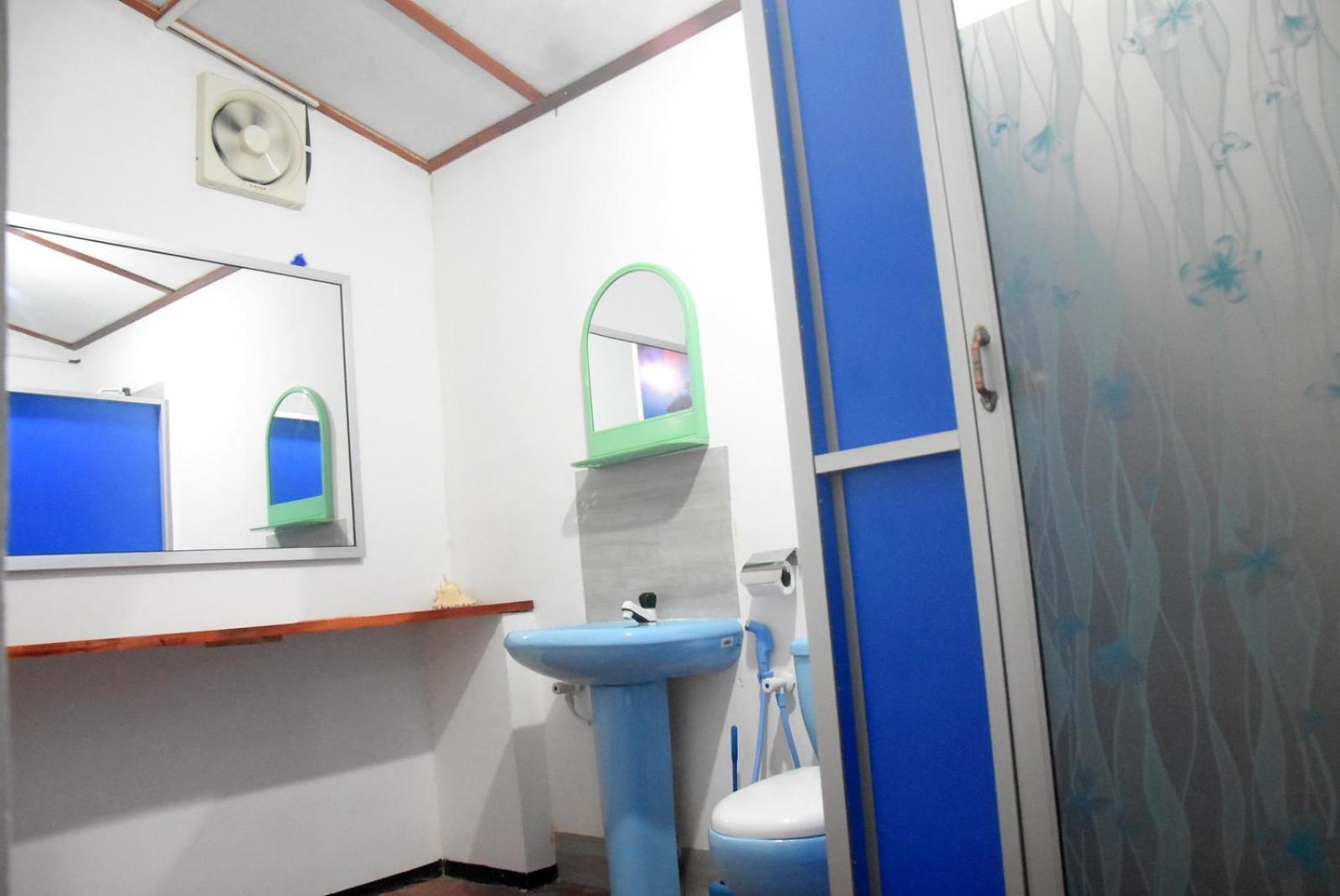 Meera Homestay & Guest House Anuradhapura Bagian luar foto