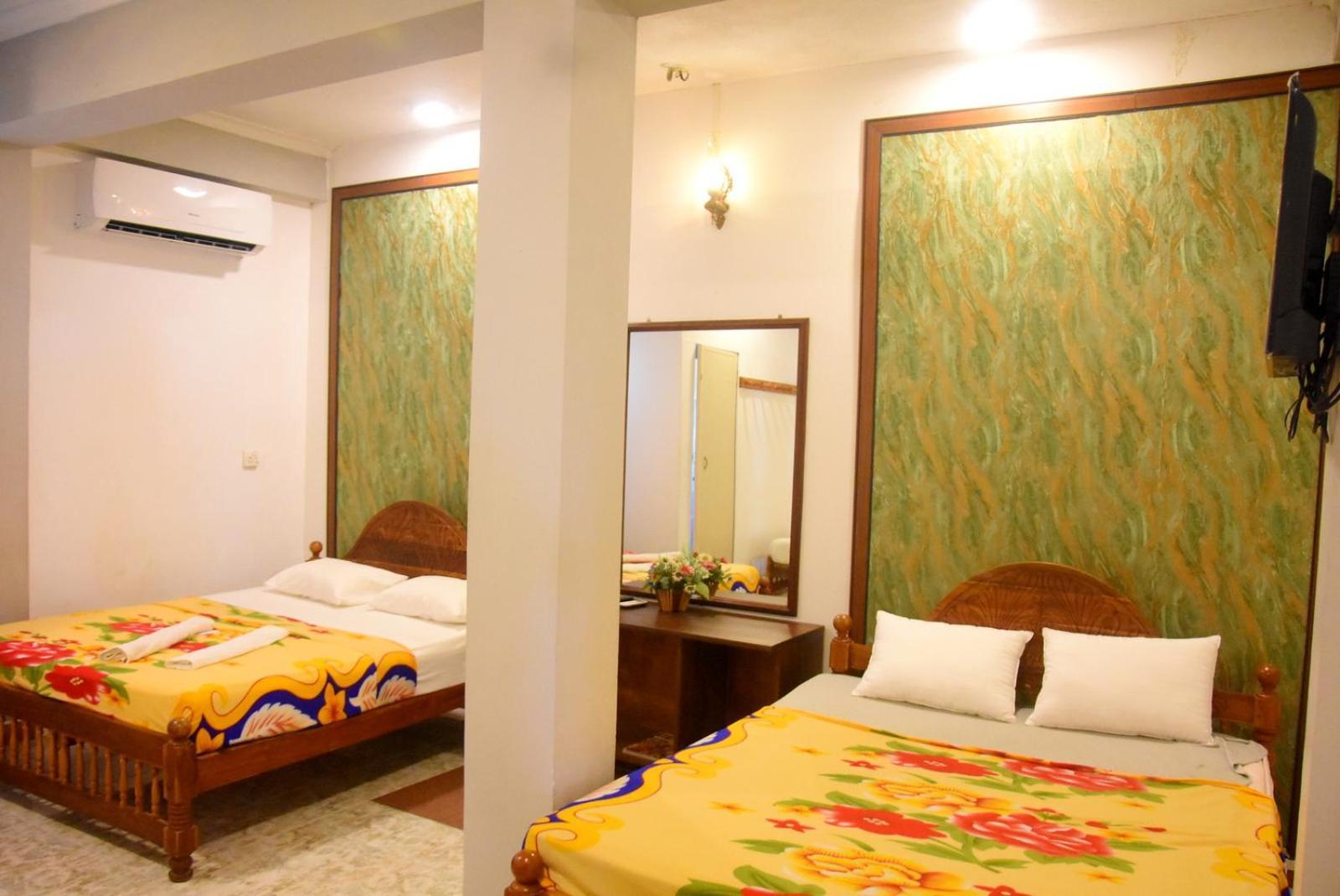 Meera Homestay & Guest House Anuradhapura Bagian luar foto