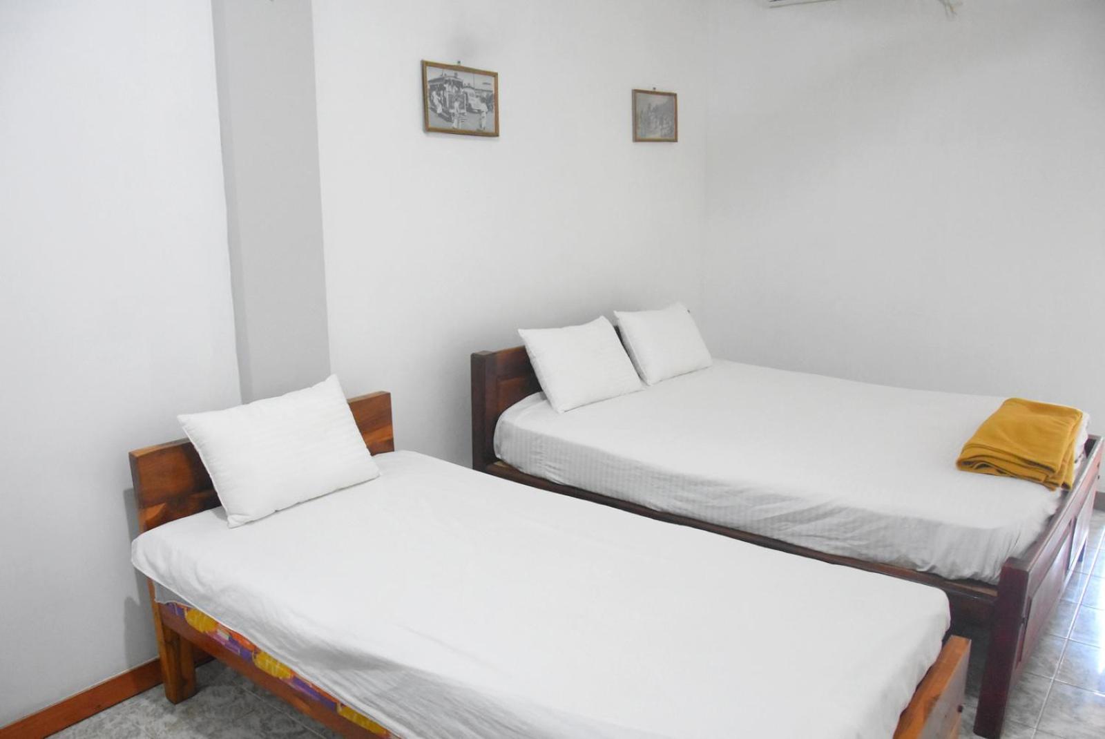Meera Homestay & Guest House Anuradhapura Bagian luar foto